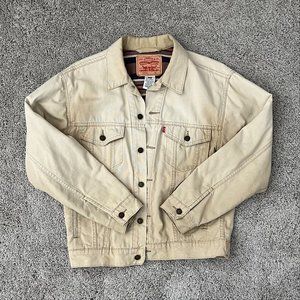LEVIS TRUCKER JACKET SIZE  MENS MEDIUM